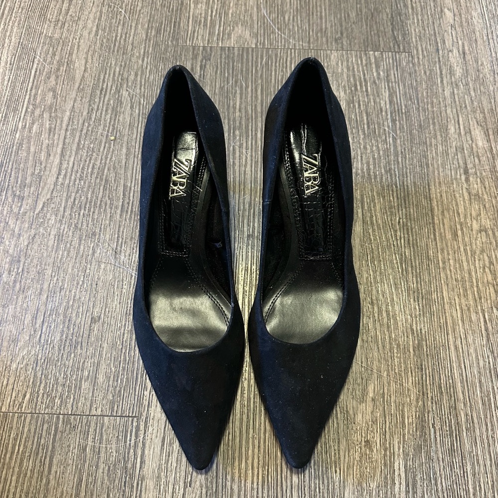 Zara Black Heels Sleek Minimalist Design